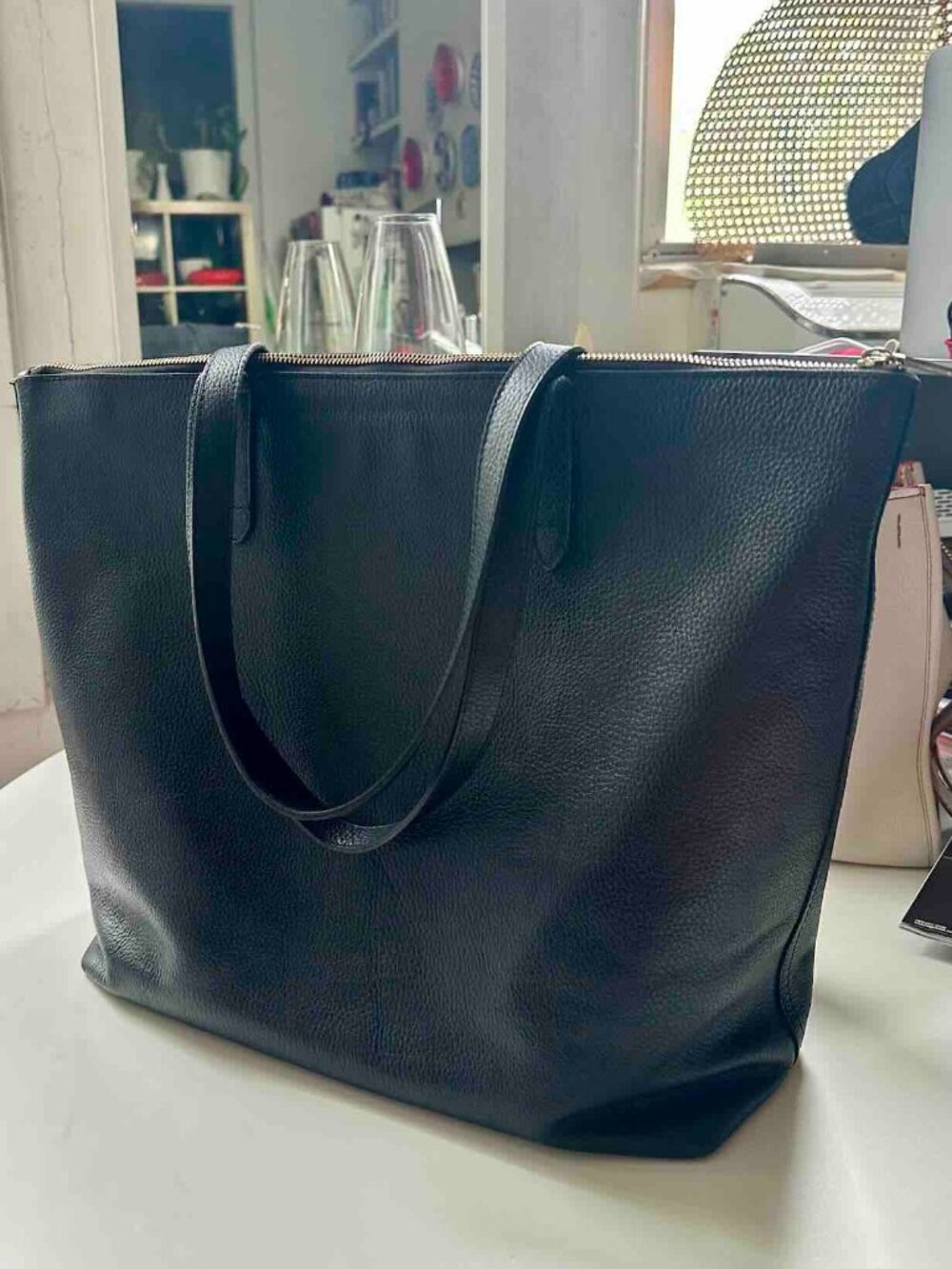 CUYANA Classic ZipTop Leather Black Pebbled Large Tote EUC